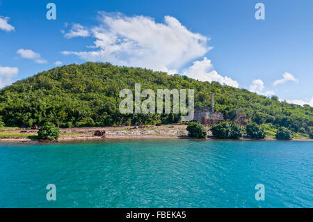 Verlassene Slipanlage, Rails und Head-House von der St. Thomas Marine Eisenbahn auf der Insel Hassel - gebaut im Jahre 1868 Stockfoto