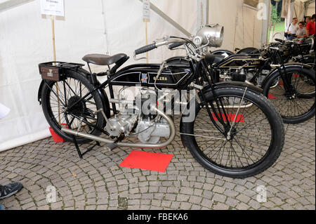 Italien, Lombardei, Arcore - Ausstellung von historischen Modellen von den Werksmaschinen Gilera. Modell 500 Tourismus 1922 Stockfoto