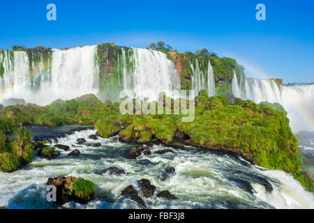 Iguazu Wasserfälle an der Grenze zwischen Argentinien, Brasilien und Paraguay.