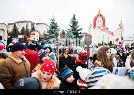 Ukraine. Lemberg - 14. Januar 2016: Weihnachten Krippe Szene Parade der Kinder am Wintertag. Stockfoto