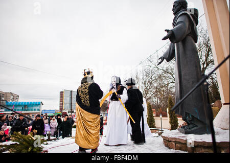 Ukraine. Lemberg - 14. Januar 2016: Weihnachten Krippe Szene Parade der Kinder am Wintertag. Stockfoto