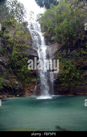 Wasserfall namens Santa Barbara in den Cerrado Chapada Dos Veadeiros Goias Brasilien Stockfoto