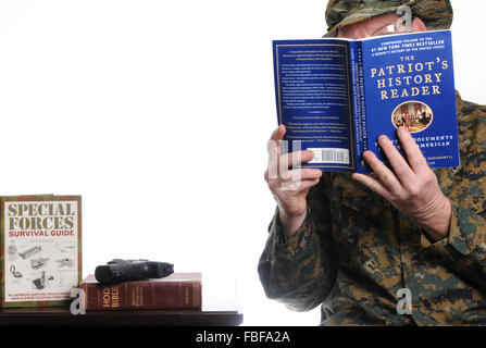 Konservative und Patrioten Glauben an das Recht zu halten und Waffen tragen. Stockfoto