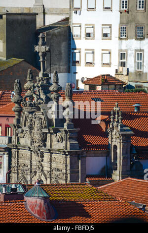 Rokoko Gesicht der Kirche im 16. Jahrhundert von italienischen Barock entworfen Architekt Nicolau Naso: Igreja da Misericordia, Porto, Portugal Stockfoto