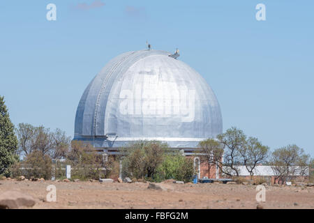 BLOEMFONTEIN, Südafrika, 21. Dezember 2015: die Kuppel des historischen Lamont – Hussey Observatoriums Gebäude auf dem Naval Hill, jetzt eine Stockfoto