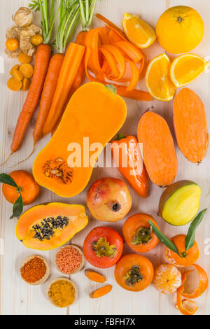 Orange farbigen Obst und Gemüse Stockfoto