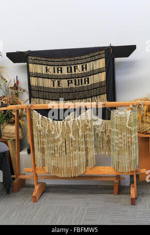 Traditionelle Kleidung auf dem Display der Maori Cultural Center, Rotorua, Bay of Plenty, New Zealand. Stockfoto