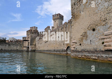 Sirmione am Gardasee ist eine Gemeinde in der Provinz Brescia in der Lombardei im Norden Italiens. Stockfoto