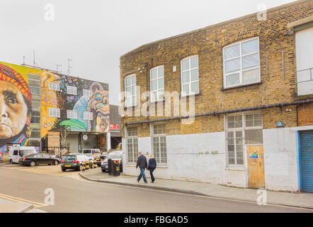 Graffiti an den Fassaden der Gebäude, Straßenszene, hackney Wick, London, england Stockfoto
