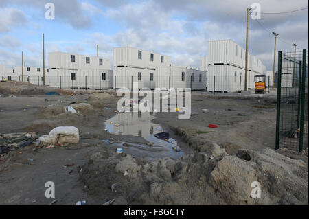 Der Dschungel, Calais, Frankreich. Freitag, 15. Januar 2016. Neue Regierung errichtet, Container-Unterkunft für 1000 Flüchtlinge. Das Gelände befindet sich auf dem Gelände des gerodeten Flächen wo Notunterkünften einst. Stockfoto