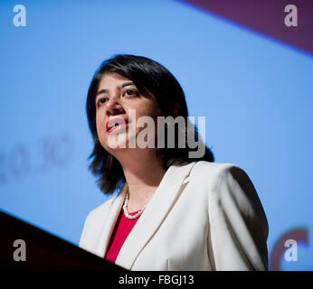 London, UK. 16. Januar 2016. Seema Malhotra MP Stuhl Fabier MP für Feltham und Heston befasst sich mit Fabian Neujahr Konferenz Credit: Prixpics/Alamy Live News Stockfoto