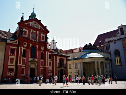 St.-Georgs Basilika, das älteste erhaltene Kirchengebäude in Prag, Tschechische Republik Stockfoto
