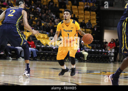 Towson, MD, USA. 16. Januar 2016. Towson Tigers bewachen Byron Hawkins #1 in Aktion während der ersten Hälfte der NCAA Basketball-Spiel zwischen den Towson Tigers und Drexel Dragons in SECU Arena in Towson MD. Towson besiegte Drexel 69-50. Kenia Allen/CSM/Alamy Live-Nachrichten Stockfoto