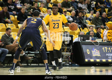 Towson, MD, USA. 16. Januar 2016. Towson Tigers vorwärts Mike Morsell #23 in Aktion während der ersten Hälfte der NCAA Basketball-Spiel zwischen den Towson Tigers und Drexel Dragons in SECU Arena in Towson MD. Towson besiegte Drexel 69-50. Kenia Allen/CSM/Alamy Live-Nachrichten Stockfoto