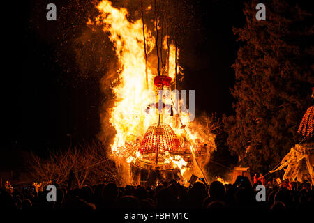 Das Feuer Festival, Dosojin Matsuri, am Nozawaonsen in Nagano, Japan Stockfoto