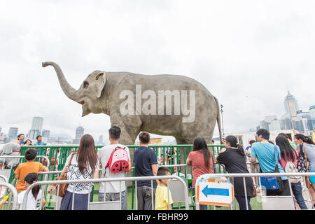 HONG KONG - 3. September: "Lai Yuen Super Sommer 2015" in Central im 3. September 2015. Lai Yuen 1949 eröffnete und im Jahr 1997 geschlossen. Stockfoto