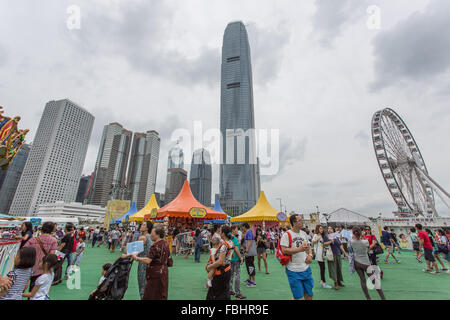 HONG KONG - 3. September: "Lai Yuen Super Sommer 2015" in Central im 3. September 2015. Lai Yuen 1949 eröffnete und im Jahr 1997 geschlossen. Stockfoto