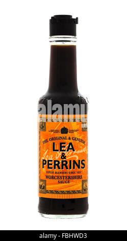 Lea & Perrins Worcester-Sauce auf einem weißen Hintergrund Lea & Perrins ist eine Lebensmittel-Abteilung von H. J. Heinz Company Stockfoto