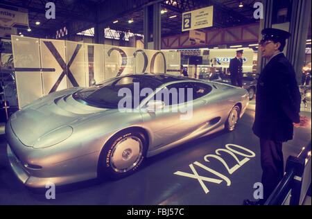 Jaguar XJ220 Showcar auf dem Display auf dem Jaguar-Stand auf der International Motor Show Birmingham NEC UK 1988 Stockfoto