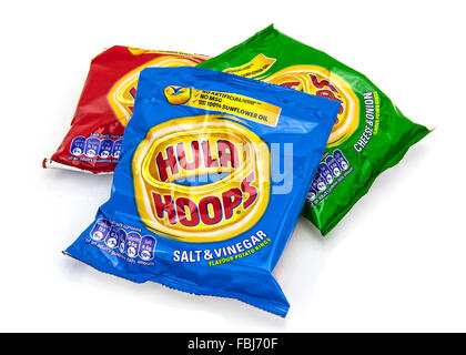 Hula Hoops sind ein Kartoffelsnack, die von KP Snacks produziert und verkauft im Vereinigten Königreich Stockfoto