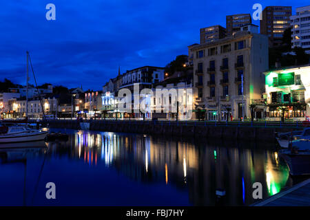 Hafen von Torquay Stadt in der Nacht, Torbay, englische Riviera, Devon County, England, UK Stockfoto