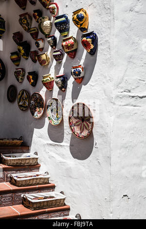 typisches Souvenir-Shop in der weißen Dorfes Mijas an der Costa Del Sol. Stockfoto