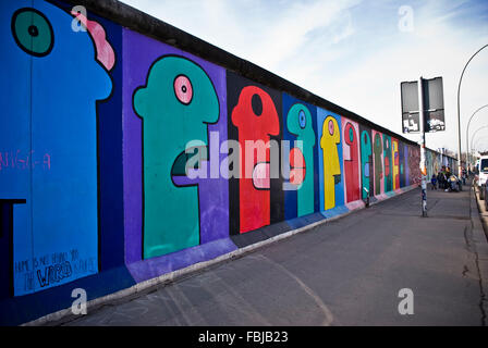 Hommage an die junge Generation "Künstler: Thierry Noir, East Side Gallery, Berlin Stockfoto