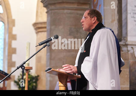 Die jährliche Straße Todesfälle Trauerfeier organisiert durch die Thames Valley Police statt in St. Marys Church, Thame, Oxfordshire Stockfoto