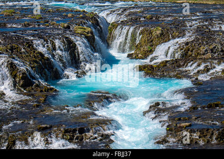 Der schöne Bruarfoss Wasserfall in Island Stockfoto
