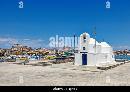 Die Kirche Agios Nikolaos im Hafen von Ägina Insel, Griechenland Stockfoto