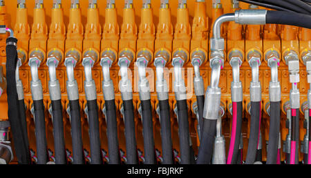 Bagger-hydraulische Druck-Schläuche-System Stockfoto