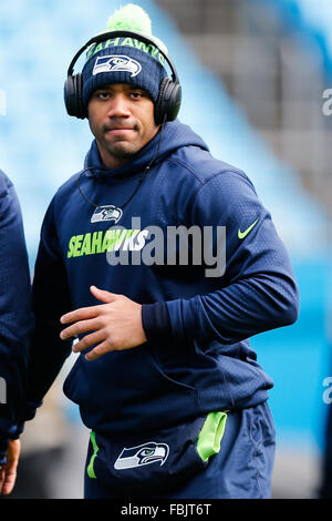 Charlotte, NC, USA. 17. Januar 2016. Bank of America Stadium, Charlotte, NC, USA.  Seattle Seahawks quarterback Russell Wilson (3) während der NFC Divisional Playoff-Spiel zwischen den Carolina Panthers und die Seattle Seahawks bei Bank of America Stadium in Charlotte, North Carolina. Bildnachweis: Action Plus Sport Bilder/Alamy Live News Stockfoto