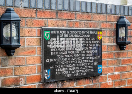 Ein Irish Republican Denkmal Grundstück gewidmet ist im Bereich von Clonard in den Schwierigkeiten gekämpft. Stockfoto