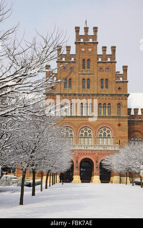 Haupteingang der Nationaluniversität Czernowitz, Ukraine Stockfoto