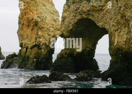 Ponta da Piedade mit ihren Höhlen, Felsen und Buchten, Lagos, Portugal Stockfoto