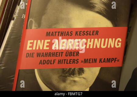 Das Cover des Buches "Eine Abrechnung" von Matthias Kessler, einen kritischen Kommentar zum Buch "Mein Kampf" von Adolf Hitler Stockfoto