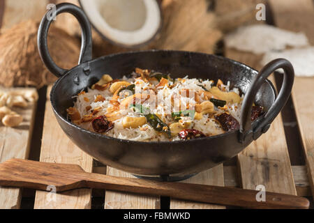 Kokos-Seivu. Kokos-Idiyappam. Südindische Reis Nudelgericht. Stockfoto