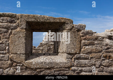 Alte Fenster in Ruinen von König Charles Castle (Tresco, Isles of Scilly) Stockfoto