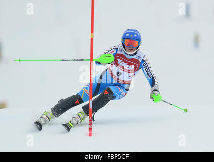 KIRCHBERG-Österreich - 21. Januar 2014: Während der FIS Alpinen Ski Europa Cup Frauen Slalom in Kirchberg, Österreich Stockfoto