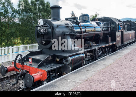 Ivatt 46512 Lokomotive in Aviemore Station Stockfoto