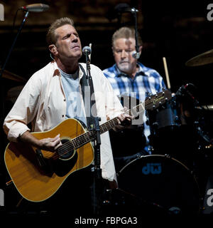 Indianapolis, Indiana, USA. 18. Oktober 2013. GLENN FREY der Adler führt auf Banker Leben Fieldhouse in Indianapolis, Indiana am 18. Oktober 2013. © Lora Olive/ZUMA Draht/Alamy Live-Nachrichten Stockfoto