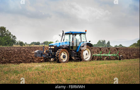 Kazanlak, Bulgarien - 20 Aug: New Holland 8160 Zugmaschine auf dem Display in Salo, Finnland am 20. August 2015. In Europa, landwirtschaftlichen Trakt Stockfoto