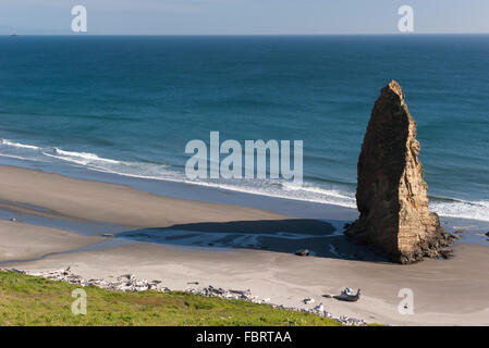 Meer-Stack Felsformation am Strand von Cape Blanco State Park, Oregon, USA Stockfoto