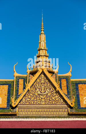 Phochani Pavillon, Giebel des Bankett-Saal, Königspalast, Phnom Penh, Kambodscha Stockfoto