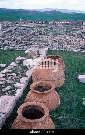 Riese oder großen Terracotta Vorratsgefäße an der hethitischen Stadt Huttusa, in der Nähe von Bogazkale, Türkei Stockfoto