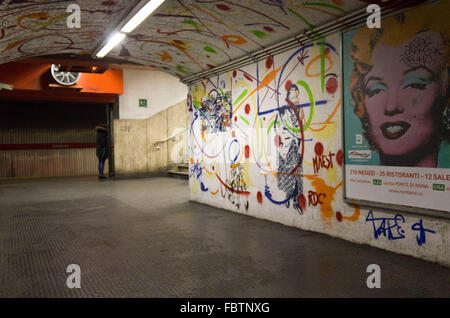 Rom, Italien - 31. Dezember 2014: Wandgemälde von Französisch Street-Artist EpsylonPoint, auf dem Flur der u-Bahnstation Rom, Italien Stockfoto