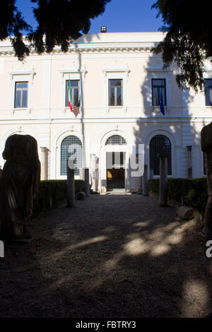 Rom, Italien - 2. Januar 2015: Der Eingang der Thermen des Diokletian Museumsbau in Rom, Italien Stockfoto