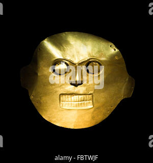 Goldene Maske im Goldmuseum, Bogota, Kolumbien Stockfoto
