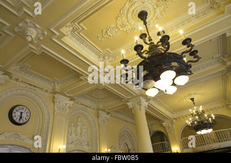 Eingangshalle des Szechenyi Spa budapest Stockfoto