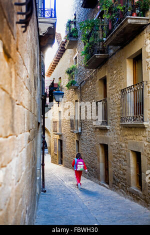 Zaragoza Provinz, Aragon, Spanien: Sos del Rey Católico. Fernando el Católico Street. Cinco Villas. Stockfoto